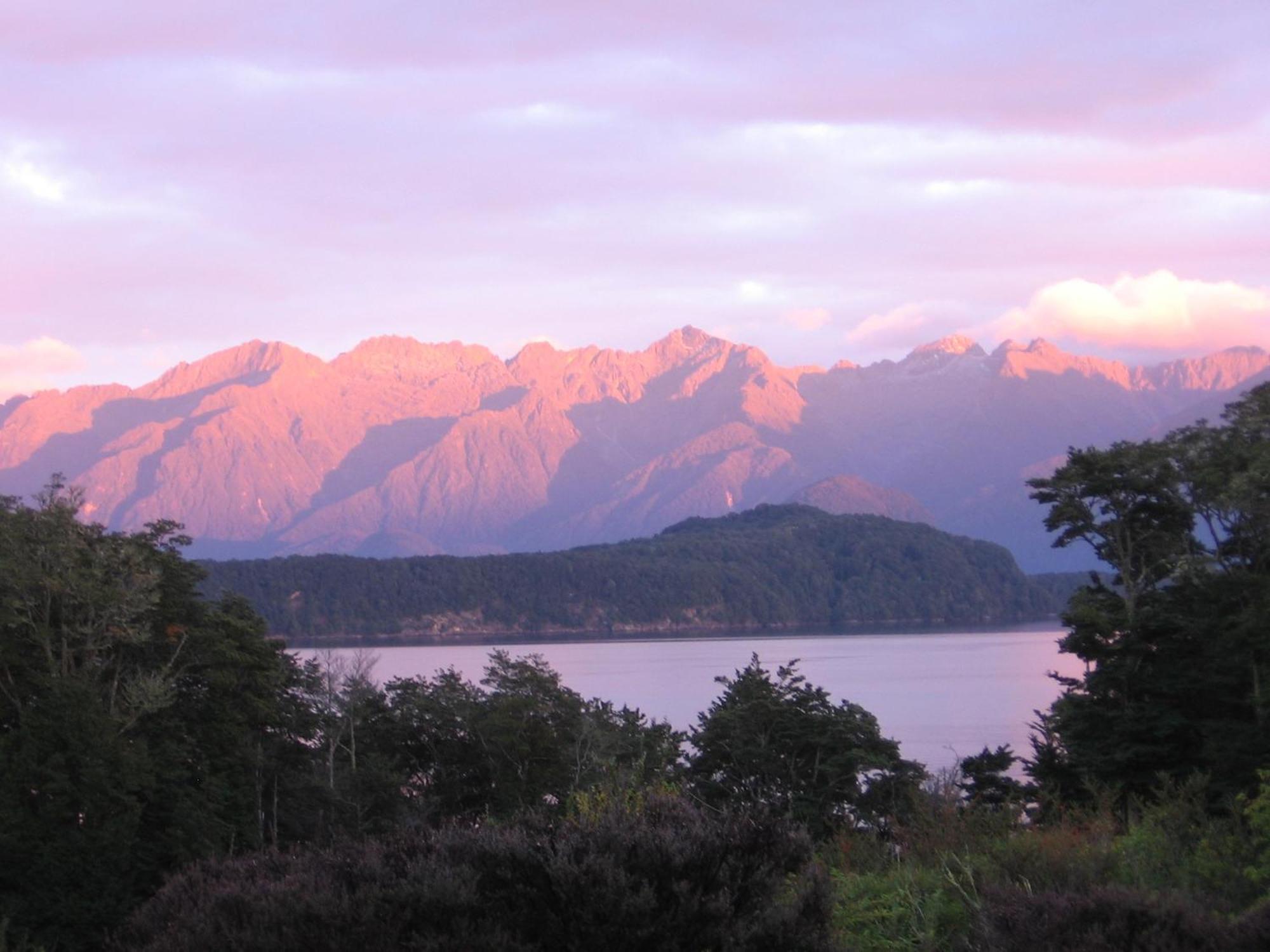 Murrells Grand View House Manapouri Ngoại thất bức ảnh