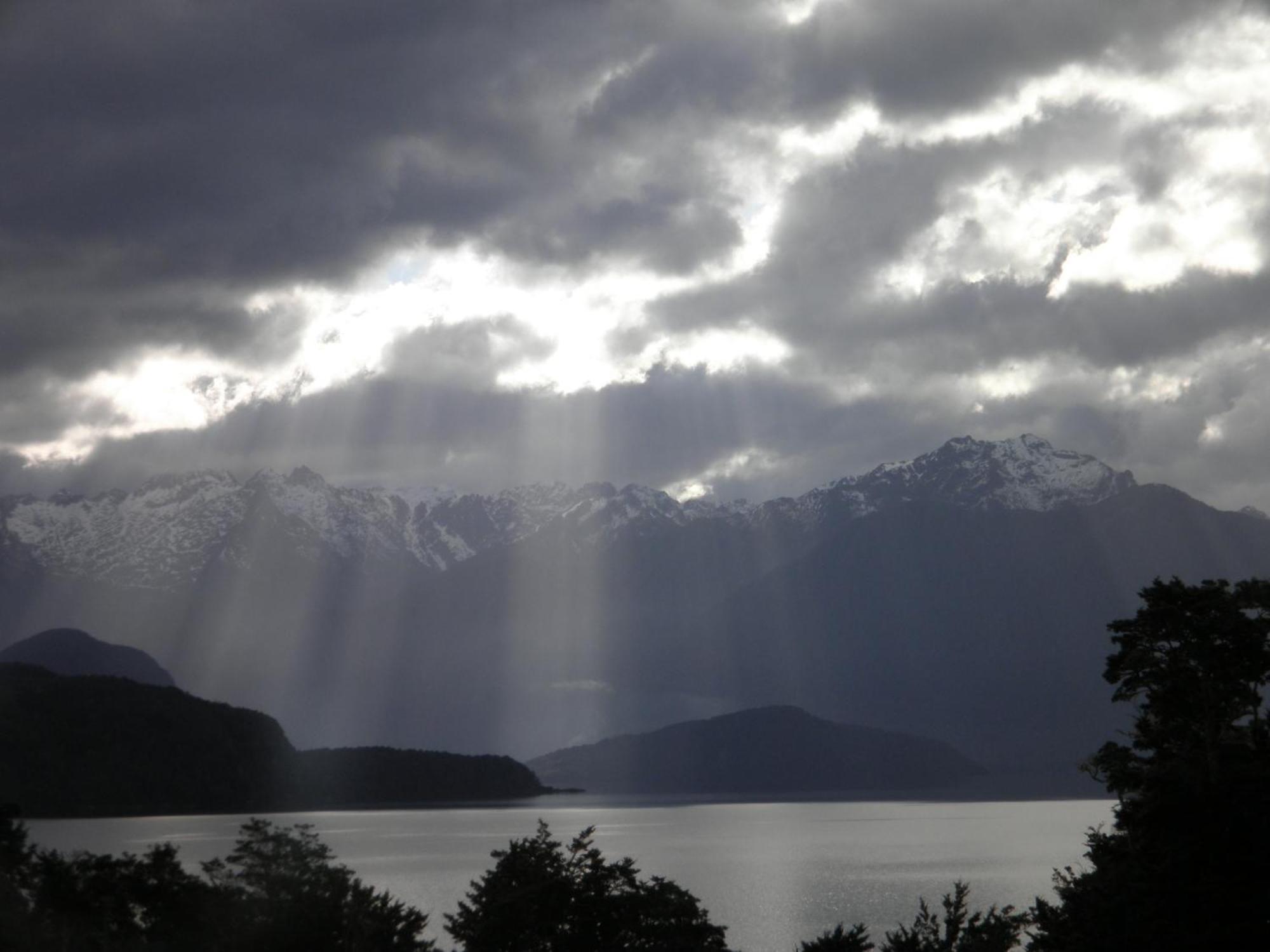 Murrells Grand View House Manapouri Ngoại thất bức ảnh